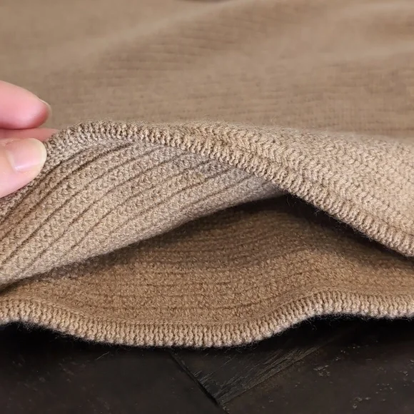 Wilfred Free Aritzia Lolan Cropped Sweater 100% Merino Wool Tan Womens Small - Picture 12 of 13